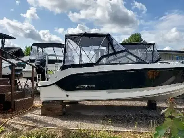 Quicksilver Activ 555 Bowrider