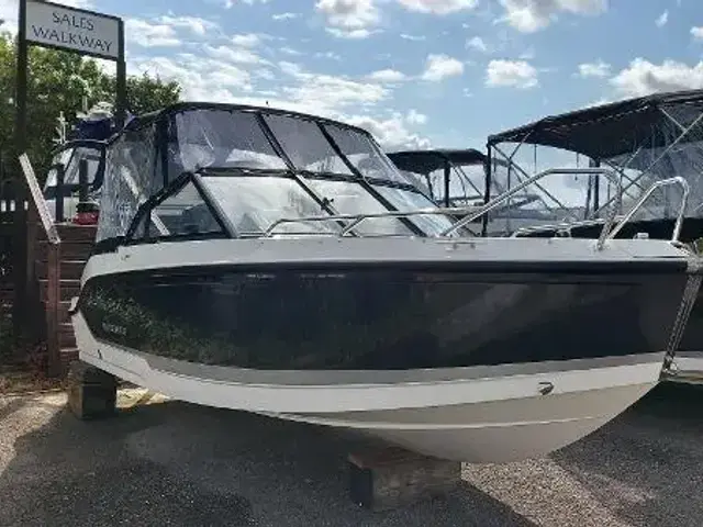 Quicksilver Activ 555 Bowrider