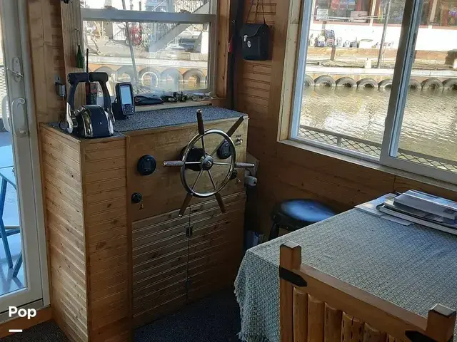 Custom Boats 50-Foot Houseboat