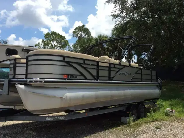 Godfrey Pontoon 25