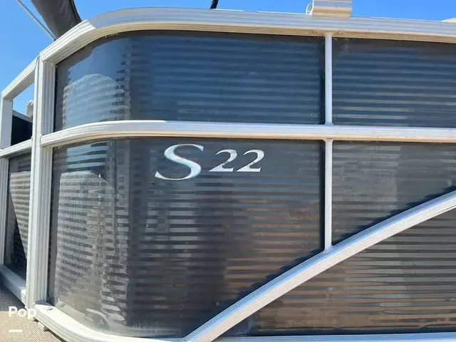 Bennington 22SL