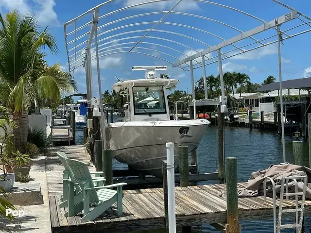 Boston Whaler 320 Outrage