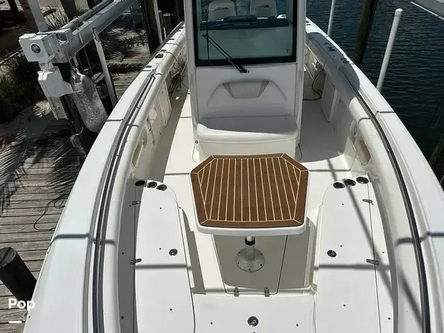 Boston Whaler 320 Outrage