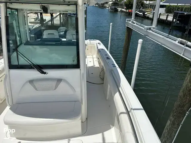 Boston Whaler 320 Outrage