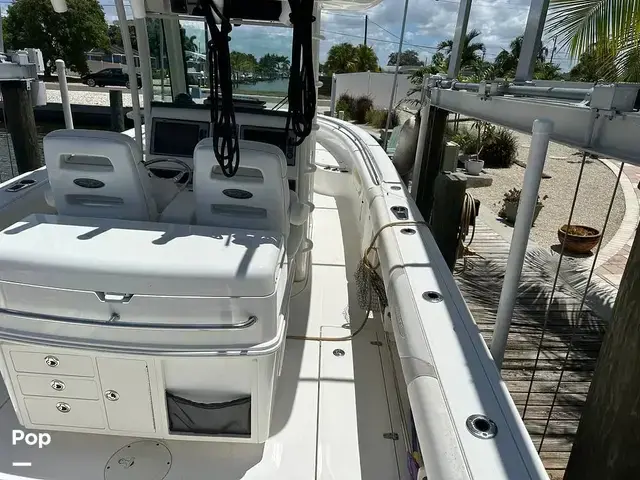 Boston Whaler 320 Outrage