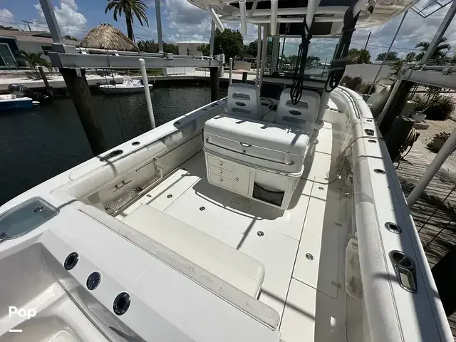 Boston Whaler 320 Outrage