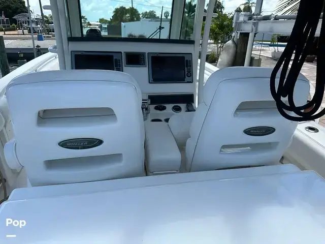 Boston Whaler 320 Outrage