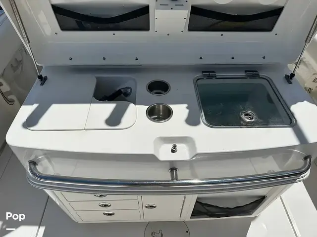 Boston Whaler 320 Outrage