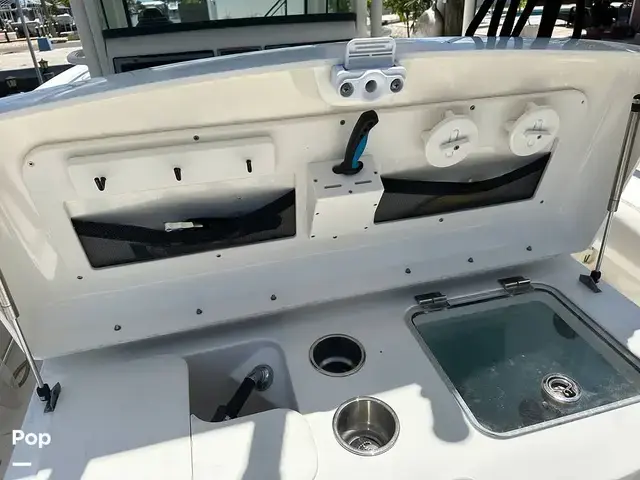 Boston Whaler 320 Outrage