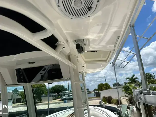 Boston Whaler 320 Outrage