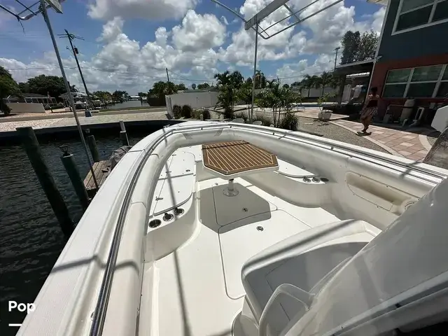 Boston Whaler 320 Outrage