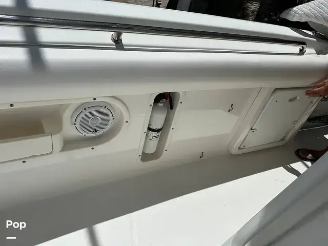 Boston Whaler 320 Outrage