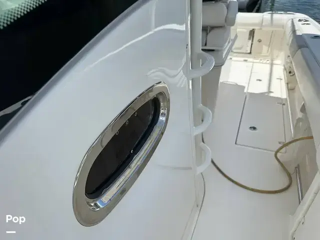 Boston Whaler 320 Outrage