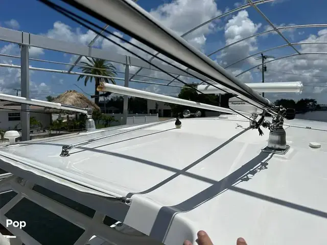 Boston Whaler 320 Outrage