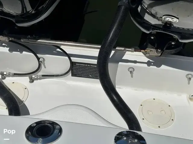 Boston Whaler 320 Outrage