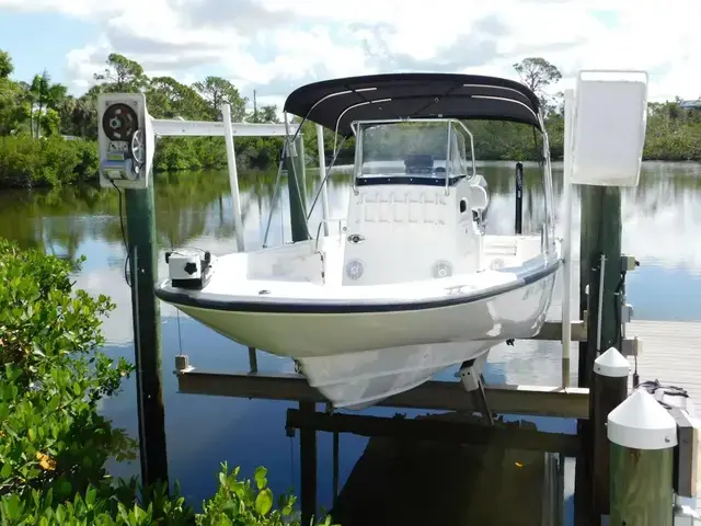 Boston Whaler 22 Outrage