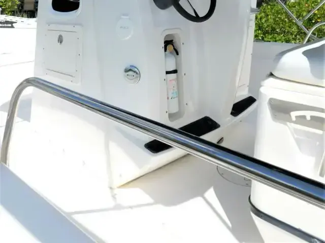 Boston Whaler 22 Outrage