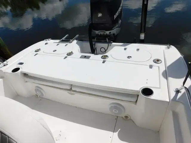 Boston Whaler 22 Outrage