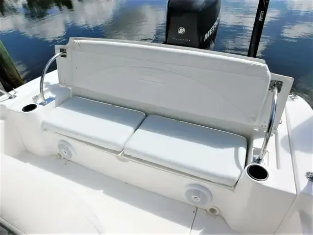 Boston Whaler 22 Outrage