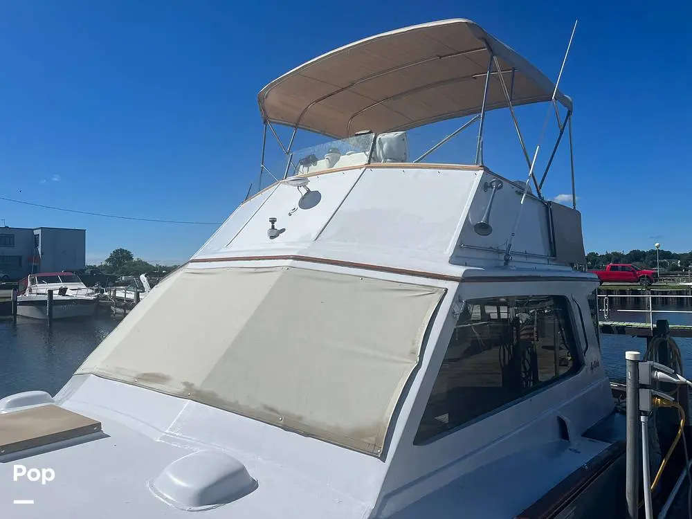 1974 Egg Harbor 40 flybridge sedan cruiser