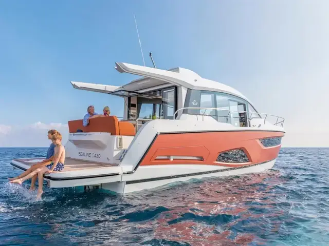 Sealine C430