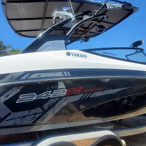 2017 Yamaha 242x