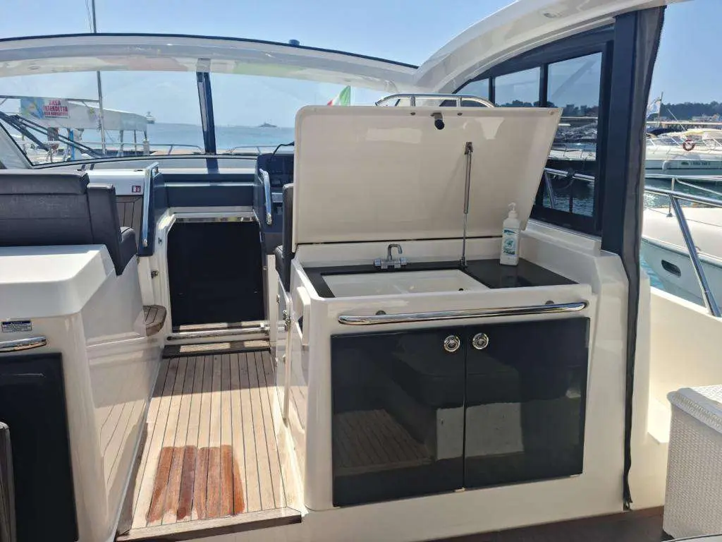 2013 Sealine s45