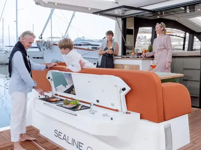 Sealine C430