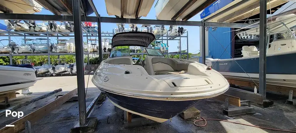 2005 Sea Ray 240 sundeck