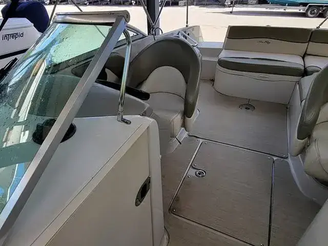 Sea Ray 240 Sundeck