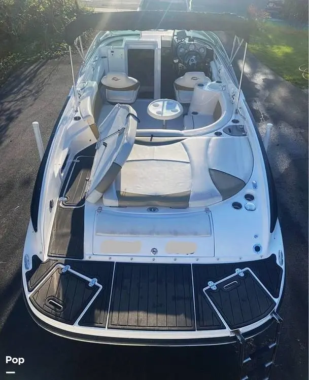 2010 Rinker captiva 246