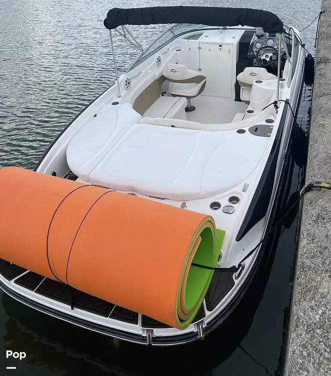 2010 Rinker captiva 246