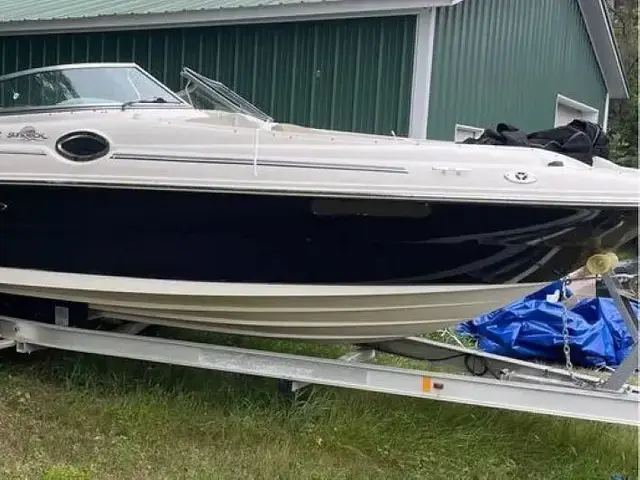 Sea Ray Sundeck 240