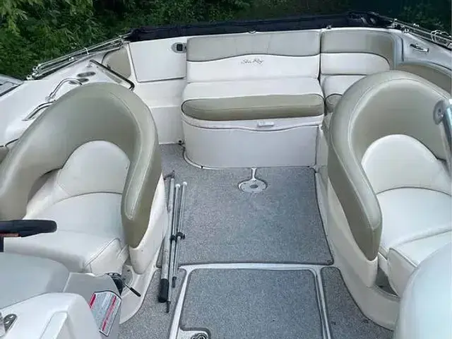 Sea Ray Sundeck 240