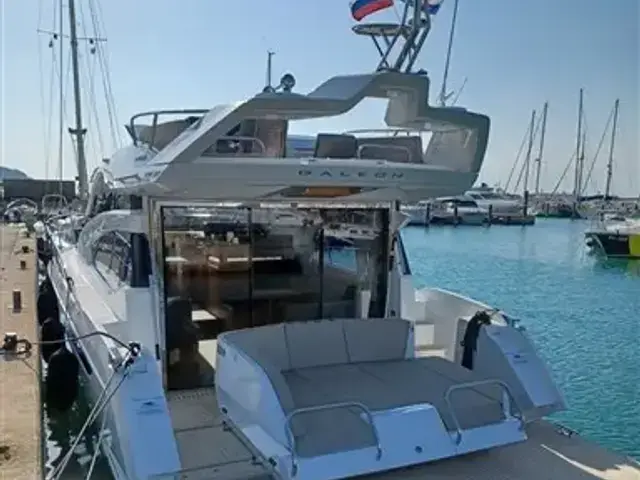 Galeon 430 Skydeck