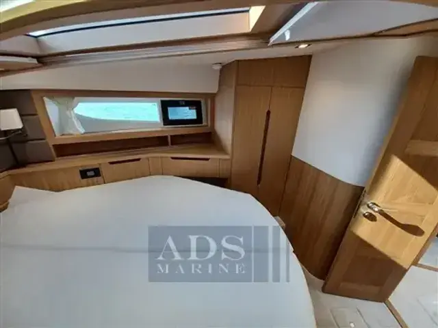 Galeon 430 Skydeck