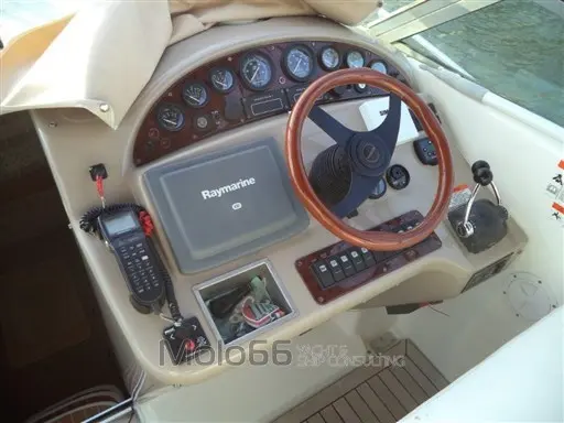 2004 Riviera 3000 offshore