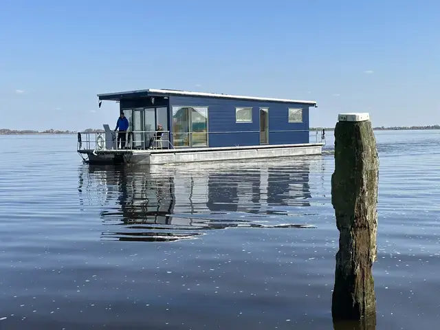 One Off Houseboat 15m