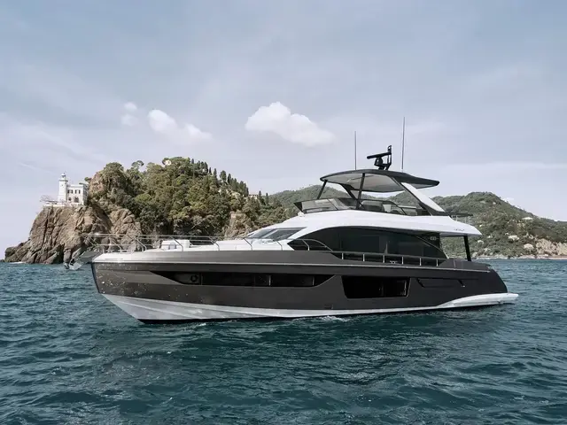 Azimut Fly 68