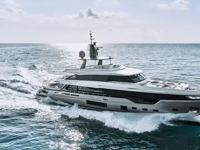 Azimut Grande Trideck