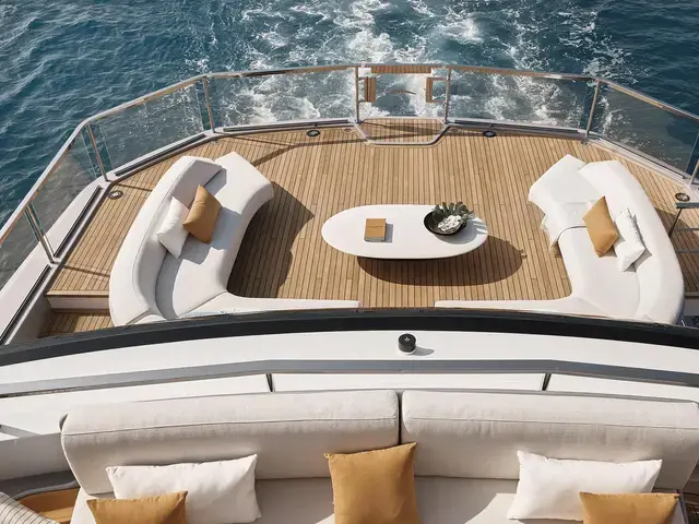 Azimut Grande Trideck