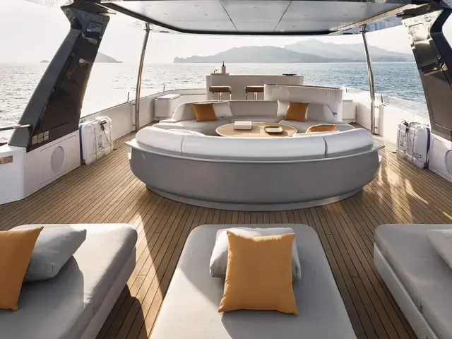 Azimut Grande Trideck