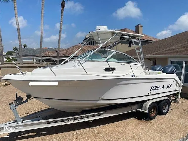 2004 Robalo r265 walkaround