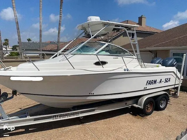 2004 Robalo r265 walkaround