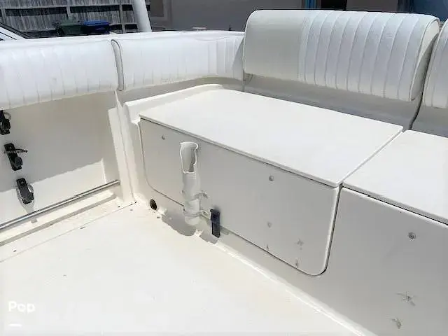 Robalo R265 Walkaround