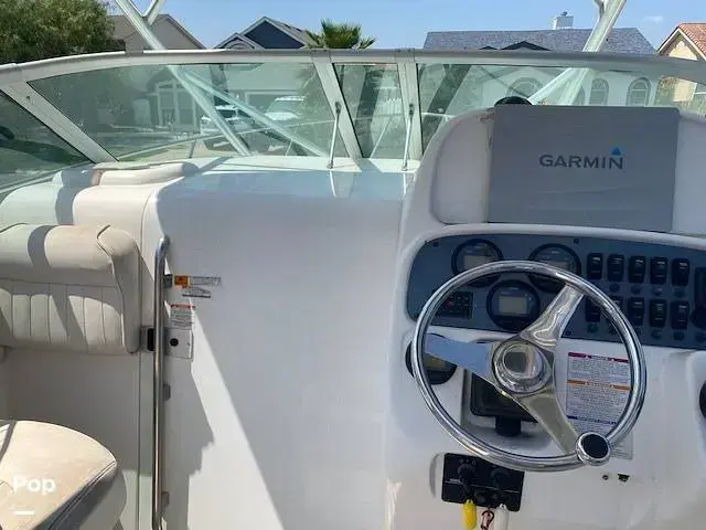 Robalo R265 Walkaround