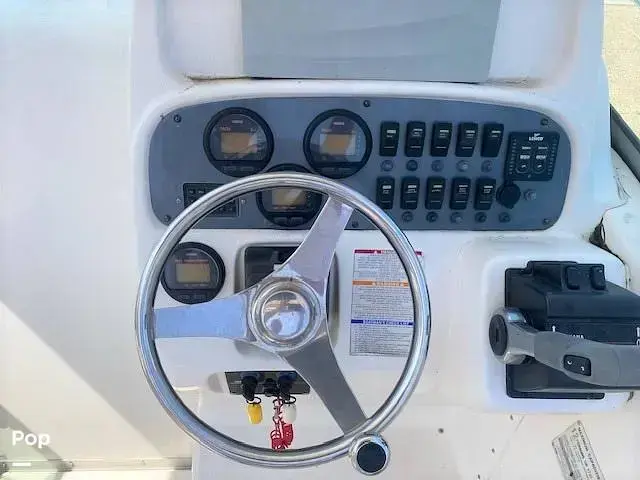 Robalo R265 Walkaround