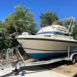 1989 Skipjack Boats 24 Sportsfisher Flybridge