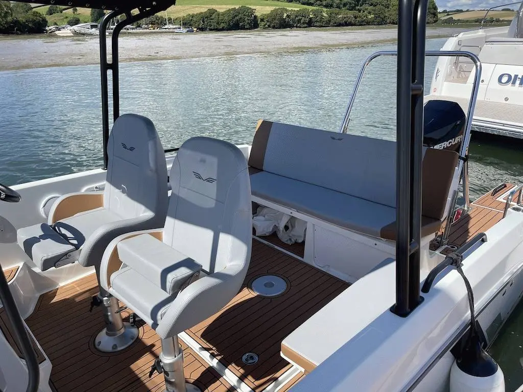 2022 Beneteau flyer 8 grand prix