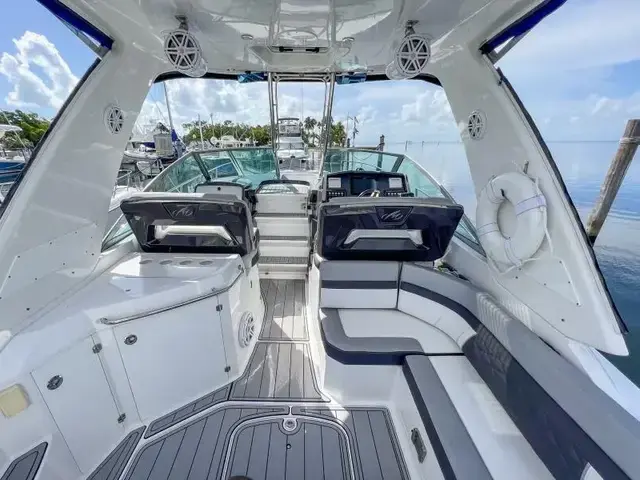 Monterey 345 Sport Yacht